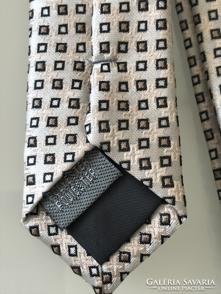 Luigi bottoni tie with a fine, elegant pattern