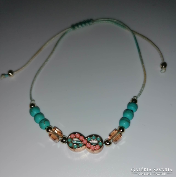 New! Adjustable howlite mineral crystal bracelet