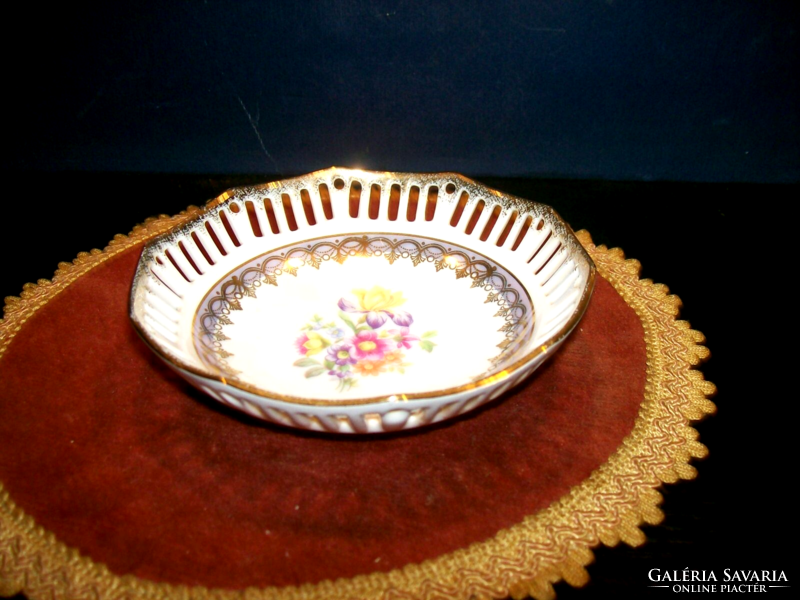 . Openwork plate with floral pattern