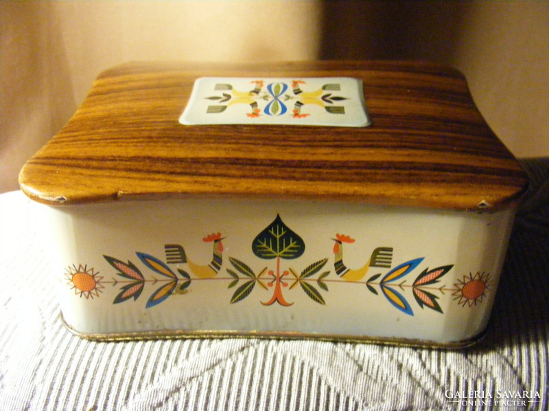 Rooster tin box