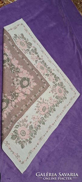 Floral tablecloth (m4314)