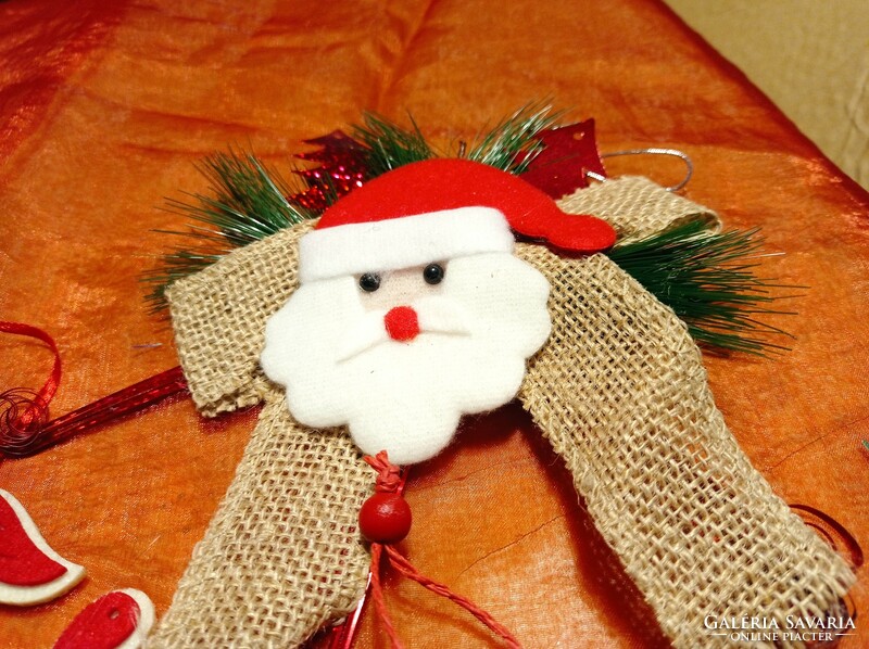 Christmas decorations are also the top decoration of wood, felt, and other handmade decorations