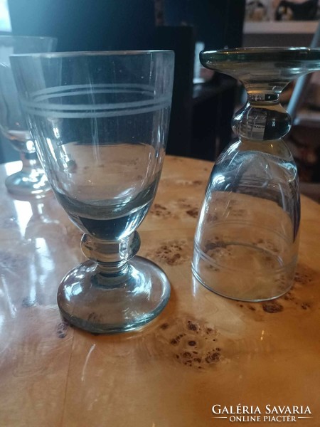 2 db régi szakított üveg kehely