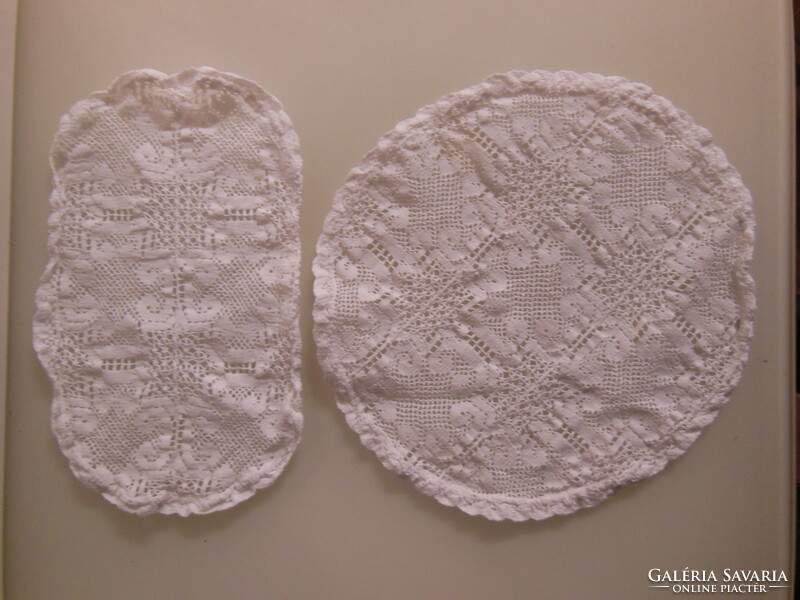 Lace - 2 pieces! - Hand crochet - 27 cm - 26 cm - labor intensive - old - Austrian - perfect