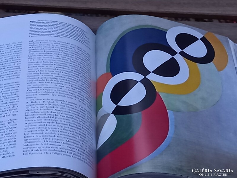 Collector's book: Dadaism, Futurism, Cubism, Naivism (visual art album)