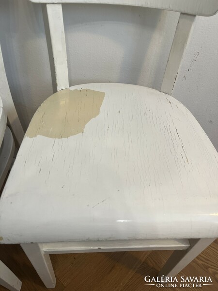 Retro thonet painted chair. 2 pcs.