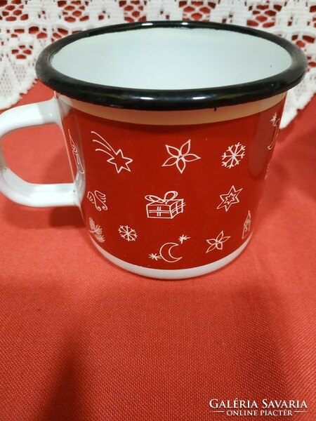 Enamel bear and Christmas mugs