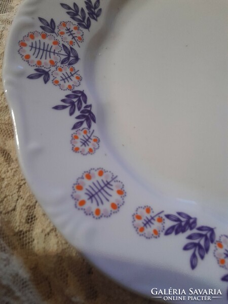 Zsolnay virágots lapos tányér