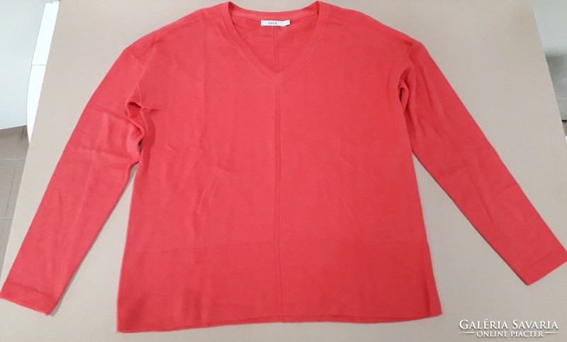 Brand new, cyclamen-colored Cecil women's sweater