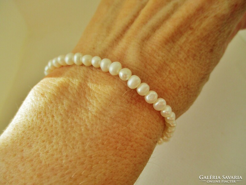 Beautiful genuine pearl bracelet from Italy