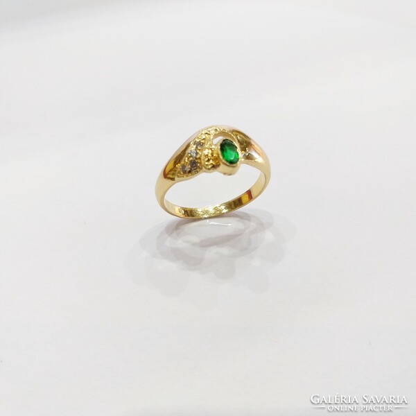 14 Carats, 3.16g. Gold women's ring with green stones, in new condition! (No. 23/53)