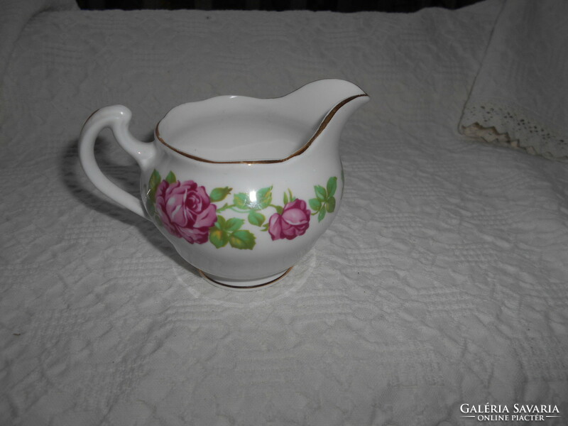 Porcelain spout with an English rose pattern
