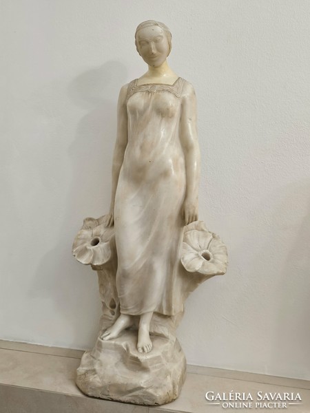 Amazing marble statue (lampa - szobor)