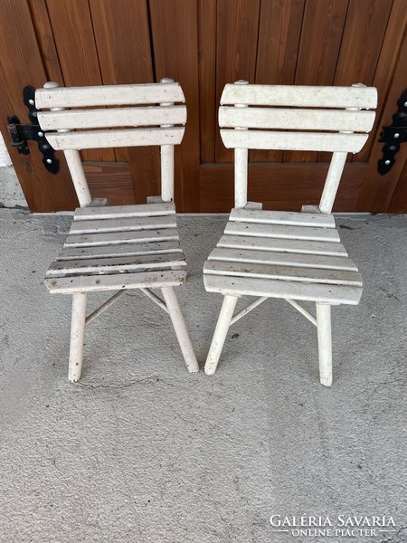 White solid children's wooden small chair