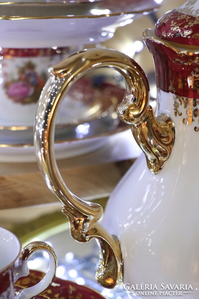 24 karátos arannyal festett kézműves  porcelán készlet