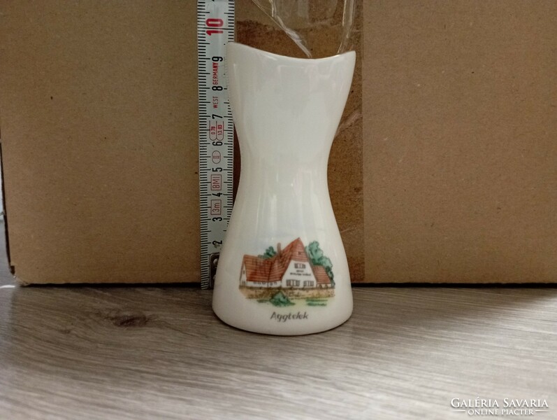 Small porcelain commemorative vase with aggtelek painting
