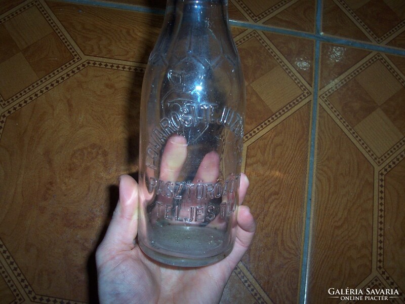 FőTej régi ritka tejesüveg