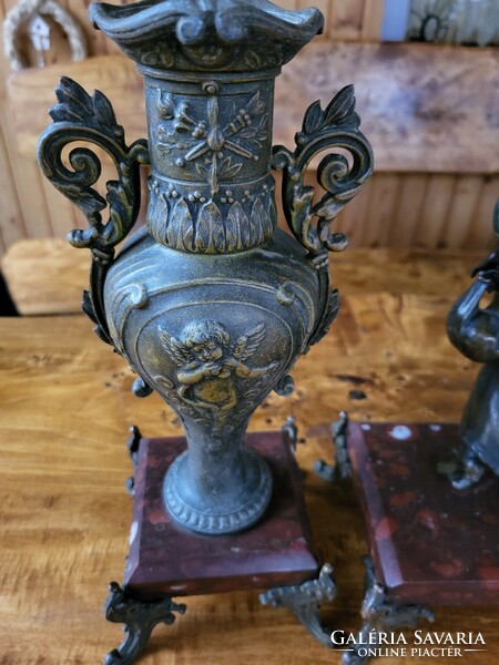Bronze mantel clock + vase