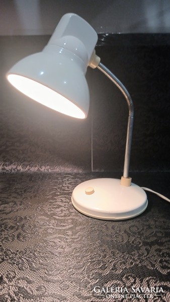 Modern design retro  asztali lámpa. Alkudható.