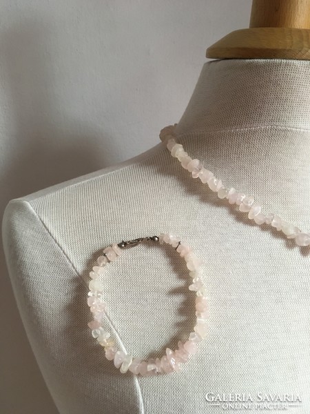 Rose quartz bead necklace and bracelet
