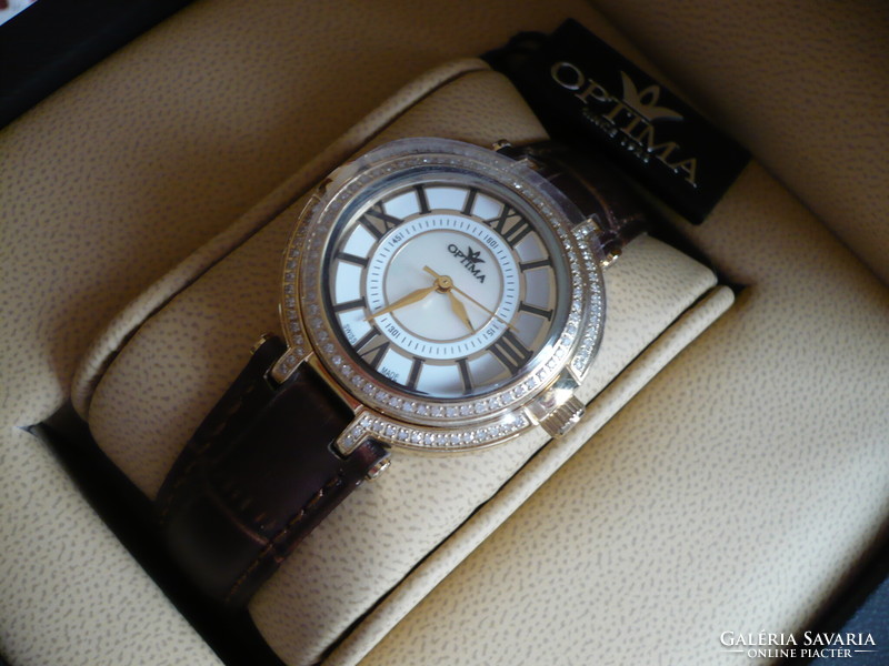 Optima swiss diamond is a beautiful and special watch decorated with 120 real white diamonds