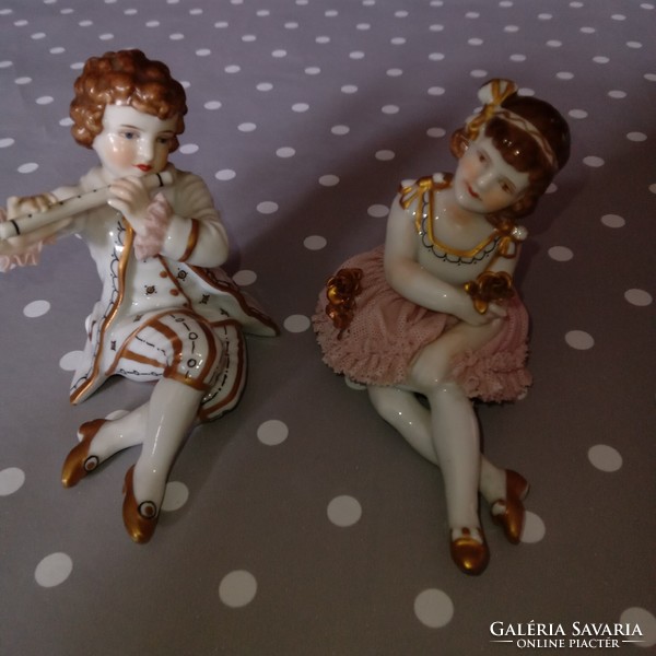 Rococo porcelain pair