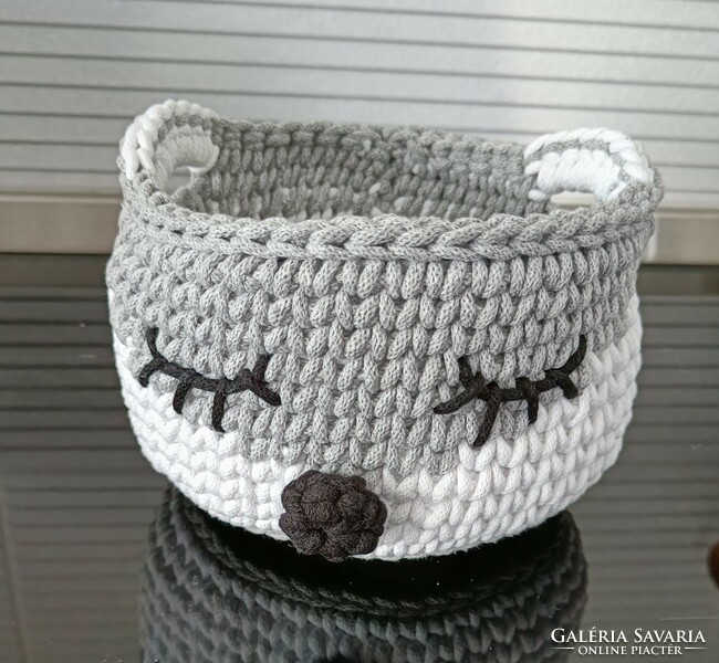 Crochet fox storage