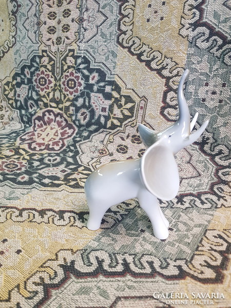 Hollóházi porcelán elefánt