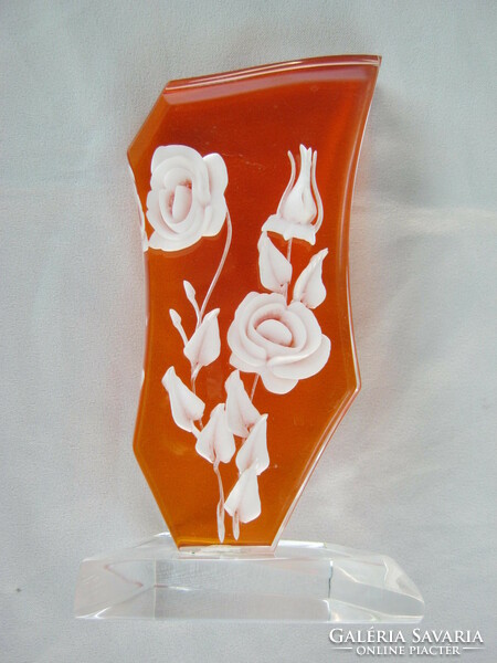 Plexi rózsás asztaldísz 17x9 cm