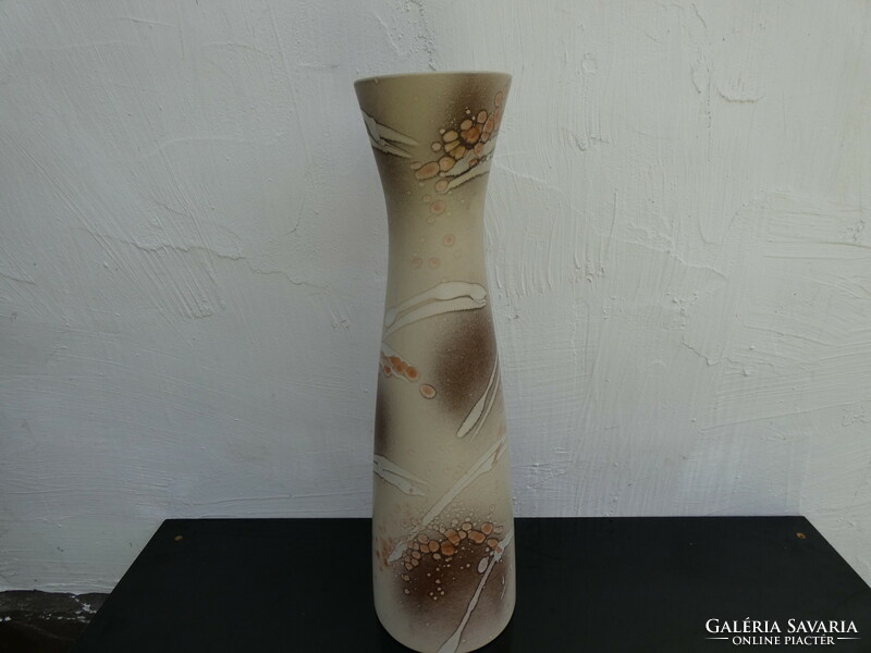 Ruscha art floor vase with 