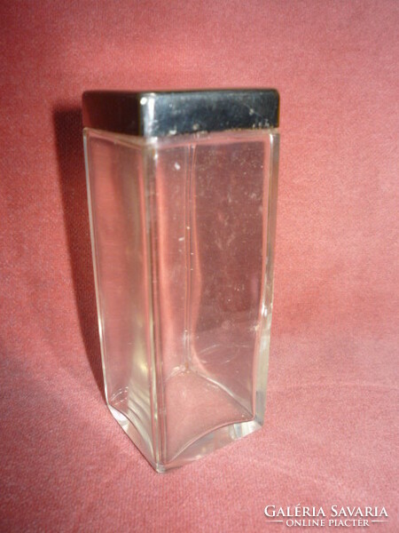 Piper glass with a metal top cut squarely