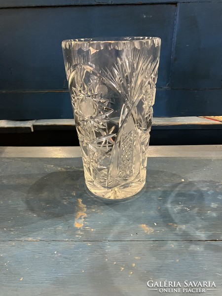 Ólomkristály váza, magassága 21 cm