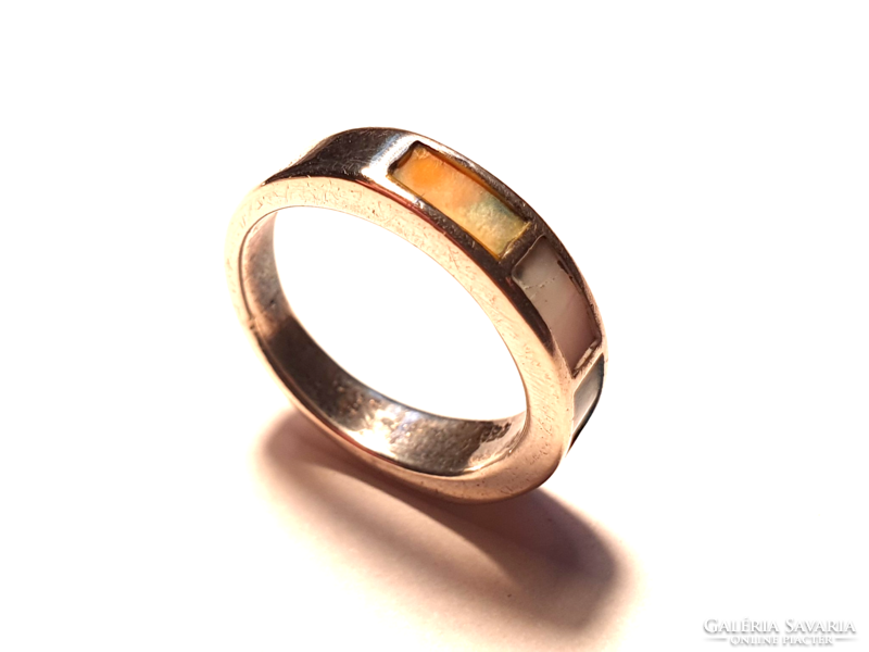 Women's silver ring with shell inlay