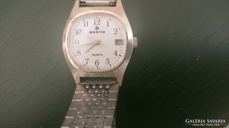 Sanyo women's quartz watch - faulty