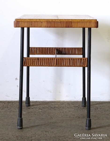 1P509 retro coffee table with metal legs 41 x 56 x 81 cm