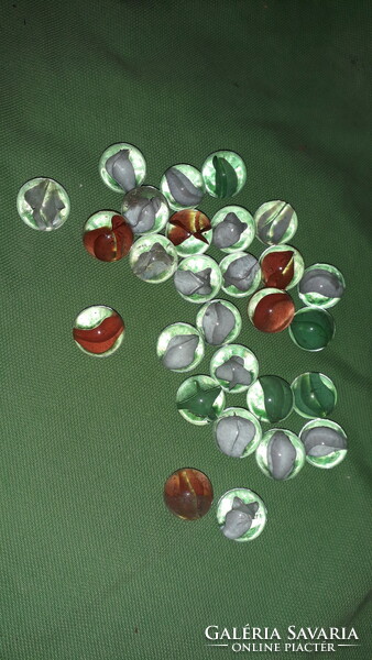 Retro tricolor toy glass marbles 6 red 5 green 17 white - 28 in one as shown in the pictures