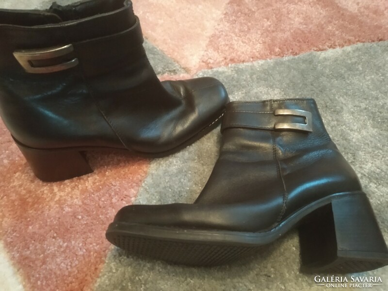Women's leather boots 39.