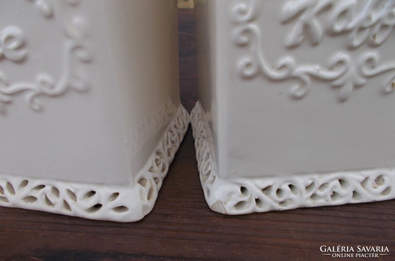 Convex patterned porcelain patterned spice holder 2pcs (defective)