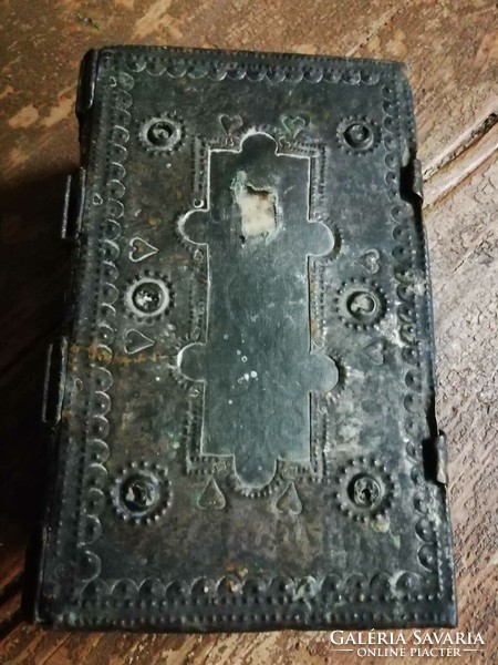 Tót Bible, copper covered with beautifully crafted binding, early 19th century antique Bible, scripture