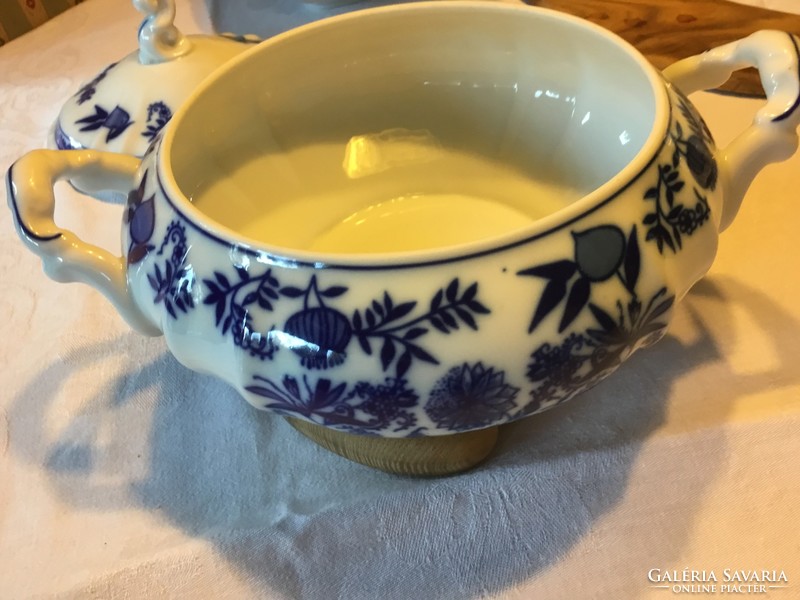 Soup bowl, onion pattern, cobalt-white glossy porcelain