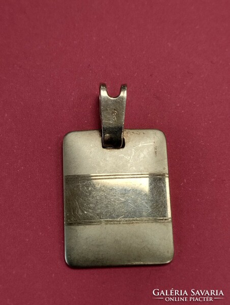 Engraveable silver pendant