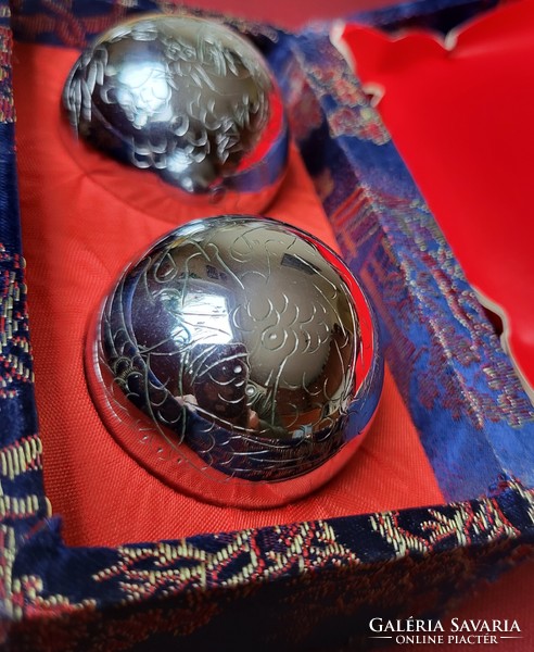 Chinese qigong musical ball with pattern in original box