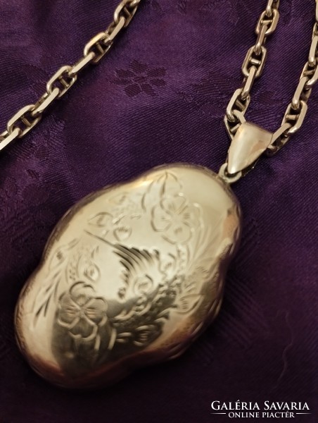 Old silver necklace with large opening pendant (45.7 grams)