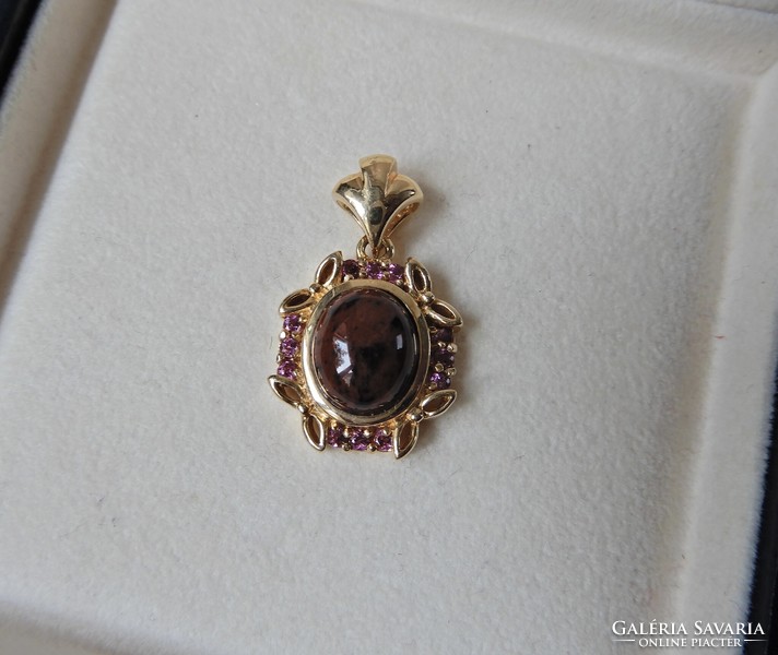 Old gold-plated silver pendant with amethyst stones and jasper