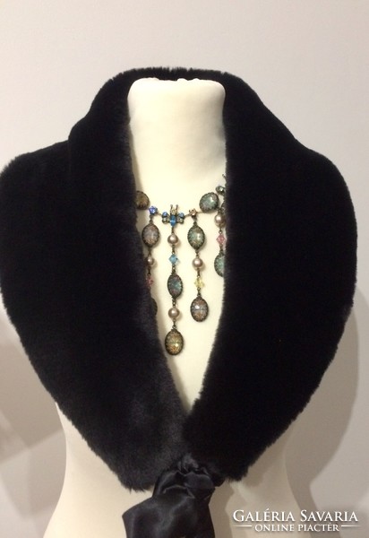 Scarf collar-faux fur collar, tied with a silk ribbon-gorgeous