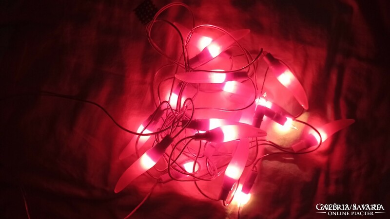 Old Christmas hot pepper string lights