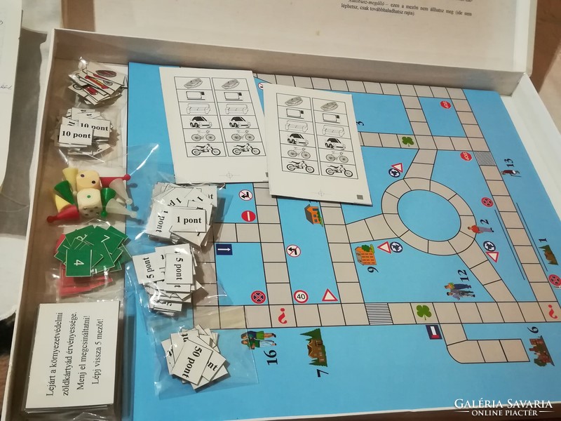 Drive smart, a board game that improves traffic knowledge.