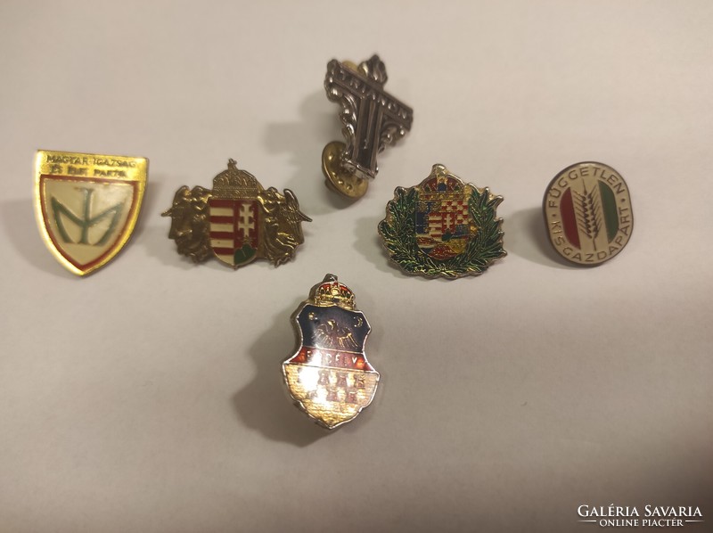 Irredenta and right-wing badges