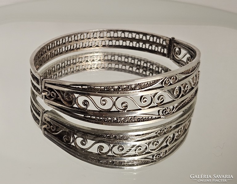 Filigree silver bracelet