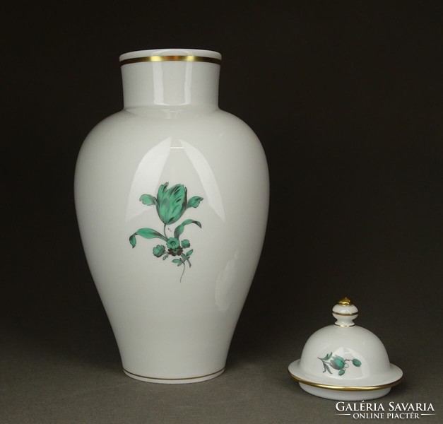 1E332 Meissen porcelain urn frame with antique lid 25 cm